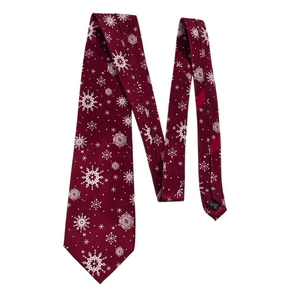 Holiday Traditions Hallmark Snowflake Silk Necktie Red‎ Men's Christmas